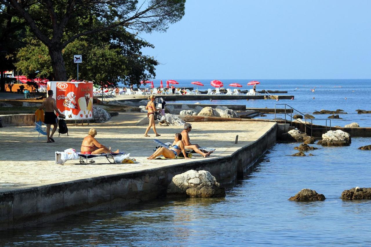 Apartments With A Parking Space Umag - 7110 Exterior foto